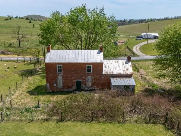 $399,000 | 7149 Joseph Funk Lane, Singers Glen, VA 22850