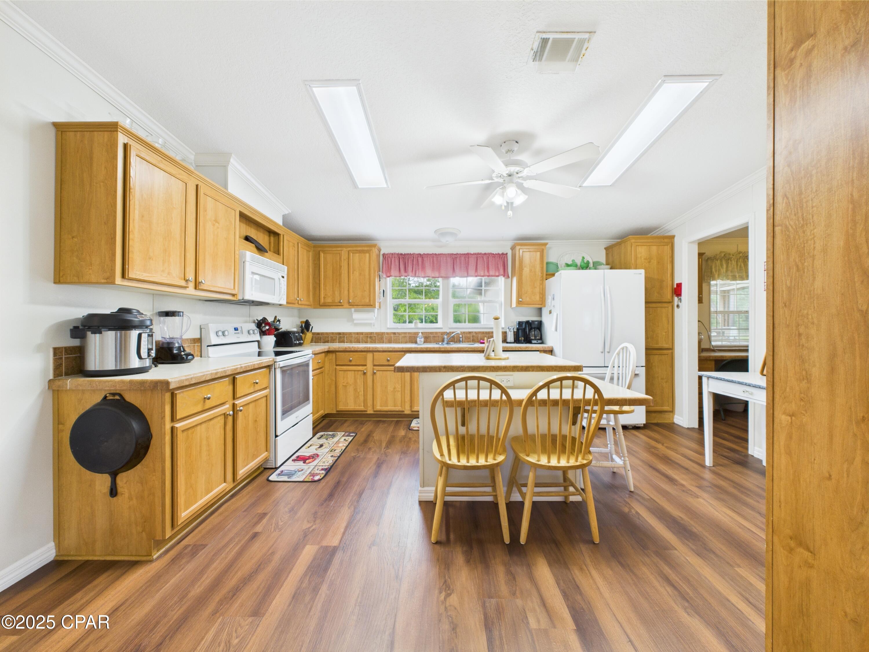 14224 Enfinger Road Youngstown, FL 32466 - Photo 15 of 38 Gallery Image 15