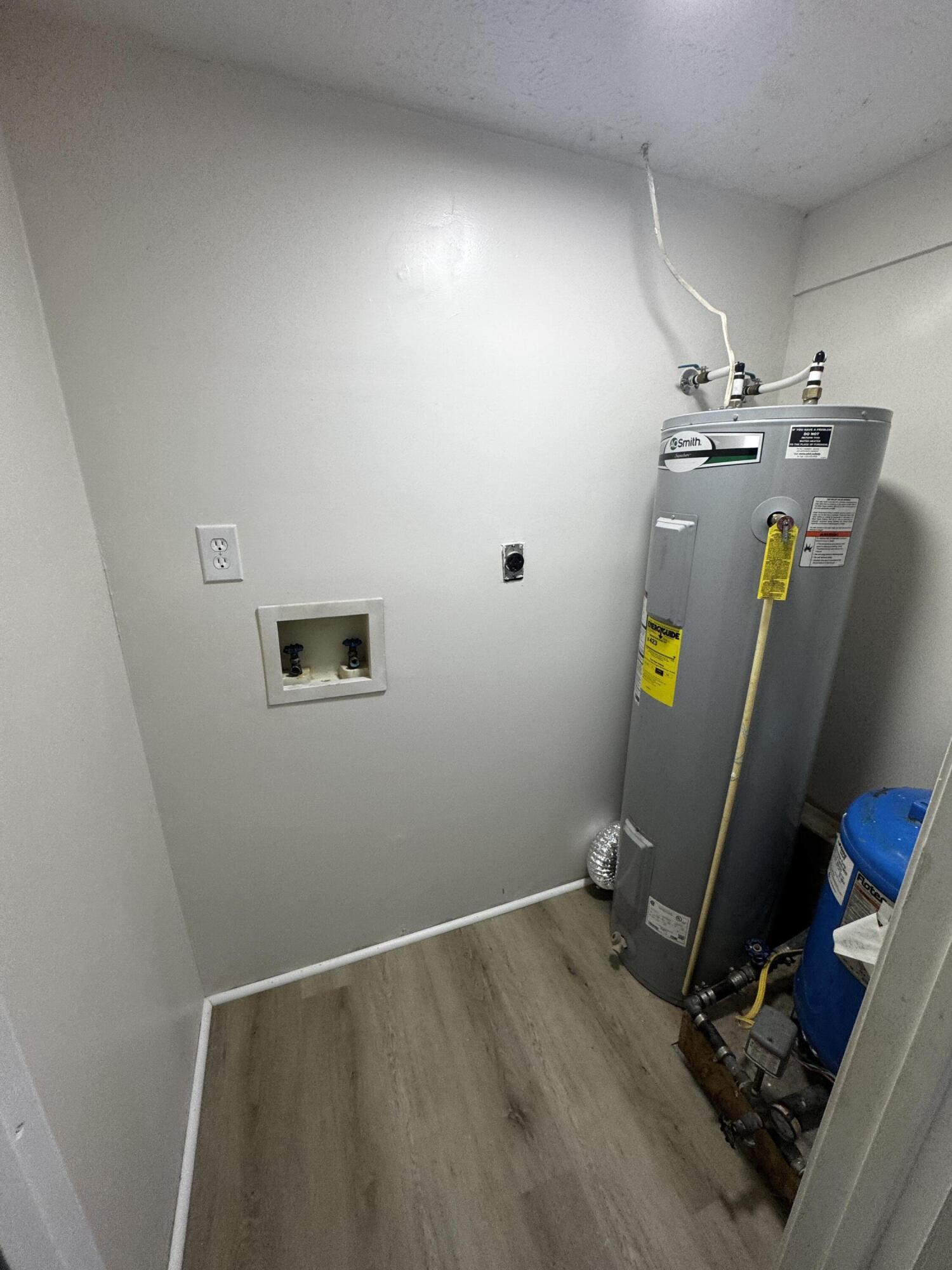 4420 Seneca Hollow Road Elliston, VA 24087 - Photo 12 of 15 laundry area