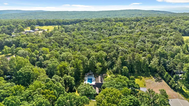 $1,200,000 | 8316 Hixson Springs Road, Signal Mountain, TN 37377