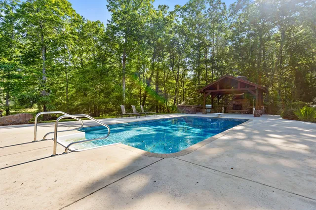 $1,200,000 | 8316 Hixson Springs Road, Signal Mountain, TN 37377