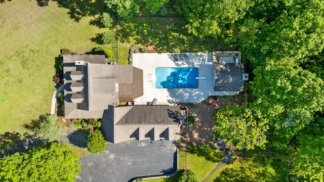 $1,200,000 | 8316 Hixson Springs Road, Signal Mountain, TN 37377