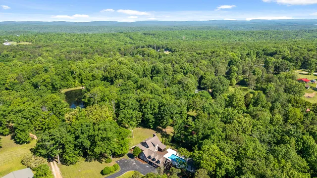 $1,200,000 | 8316 Hixson Springs Road, Signal Mountain, TN 37377
