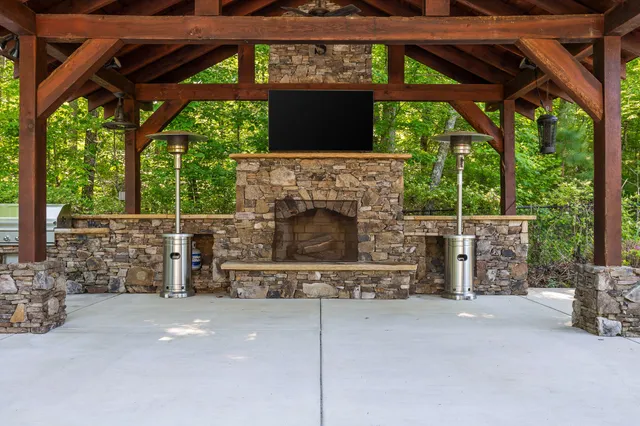 $1,200,000 | 8316 Hixson Springs Road, Signal Mountain, TN 37377