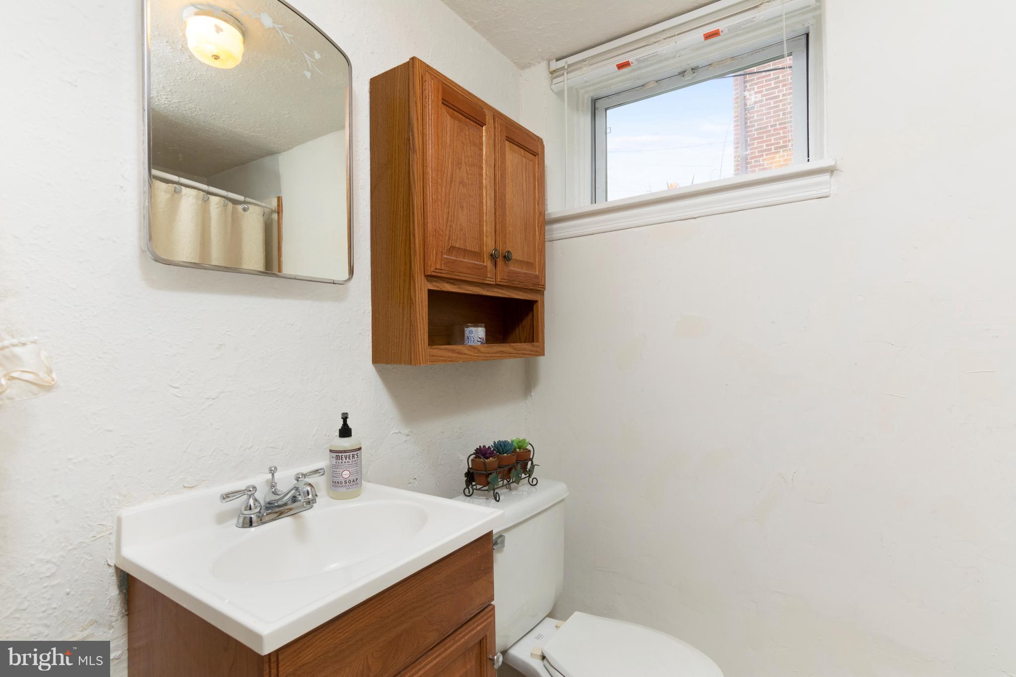 426 Academy Road Baltimore, MD 21228 - Photo 25 of 30 full bath on lower level with stand up shower