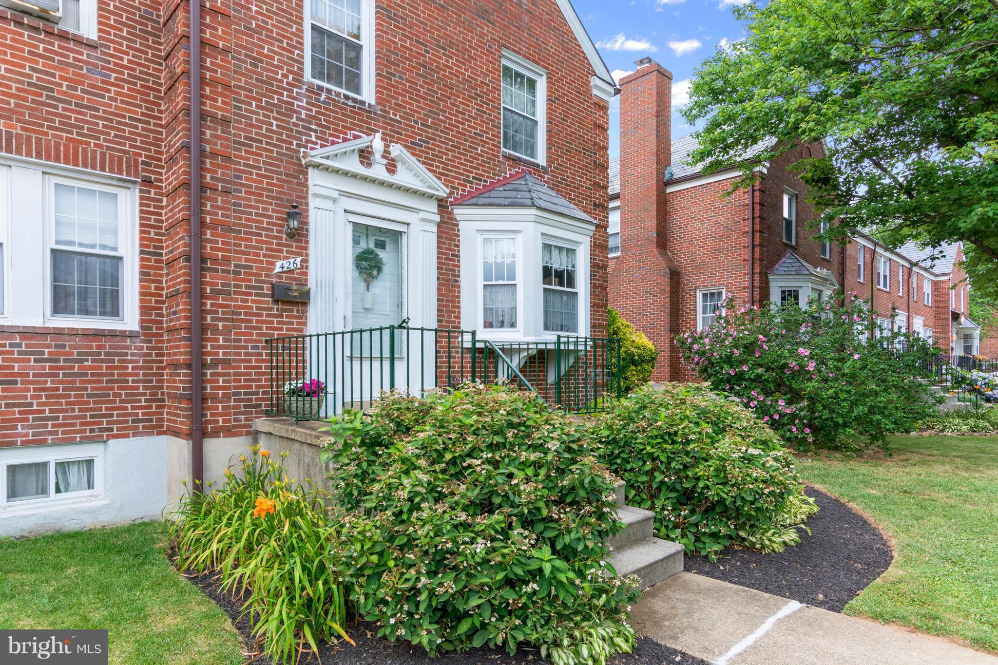 426 Academy Road Baltimore, MD 21228 - Photo 29 of 30 Manicured Landscaping