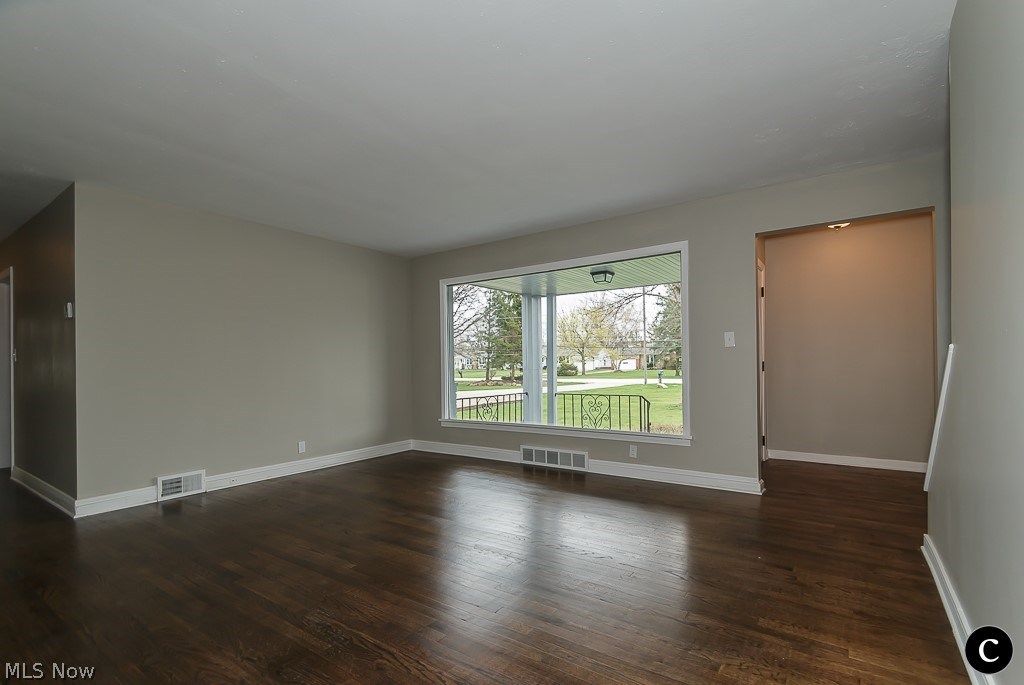 6175 Highland Road Cleveland, OH 44143 - Photo 12 of 31 Gallery Image 12