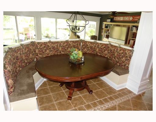 551 Southwest Timber Trail Stuart, FL 34997 - Photo 4 of 7 Gallery Image 4