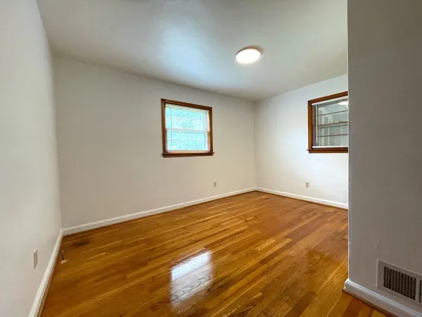 $204,999 | 3203 Roundhill Avenue Northwest, Roanoke, VA 24012