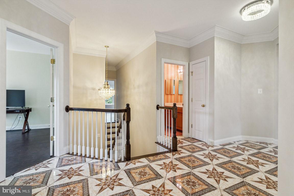 16000 Tryon Way Gainesville, VA 20155 - Photo 45 of 126 Upper Level Landing