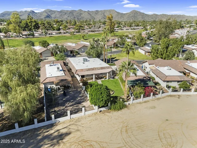 a picture of city view