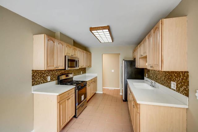 92 Ingleshire Road Montgomery, IL 60538 - Photo 4 of 19