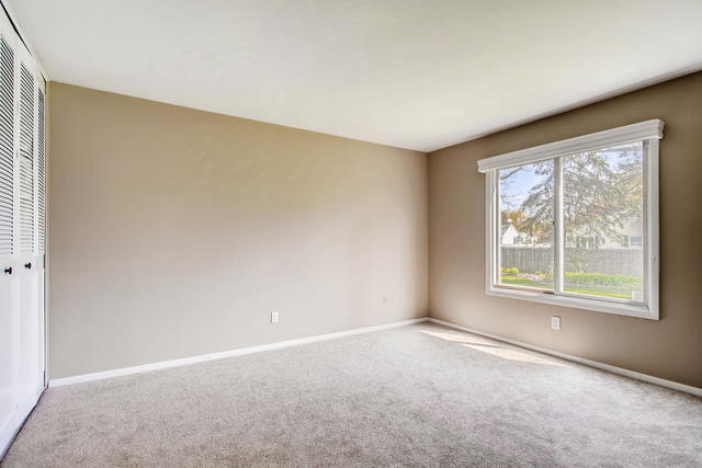 92 Ingleshire Road Montgomery, IL 60538 - Photo 9 of 19