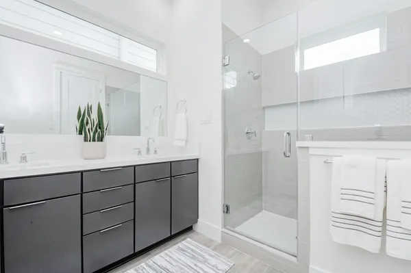 $3,100 | 1131 West 17th Street, Unit A, Houston, TX 77008