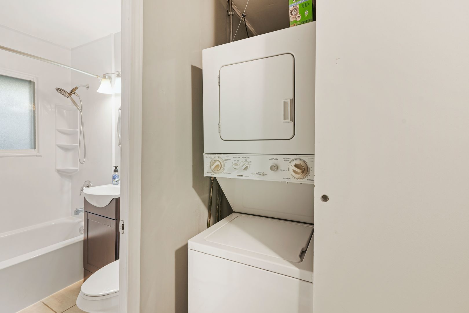 3408 Sally Drive Steger, IL 60475 - Photo 12 of 15 a bathroom with a toilet sink and tub