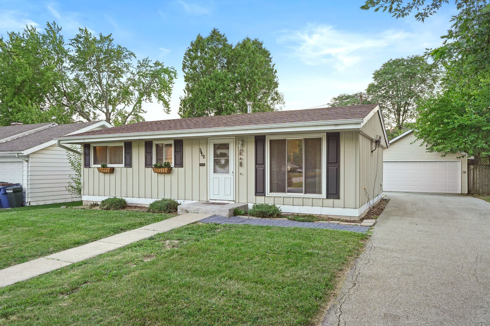 3408 Sally Drive Steger, IL 60475 - Photo 2 of 15 a view of a house that has a yard