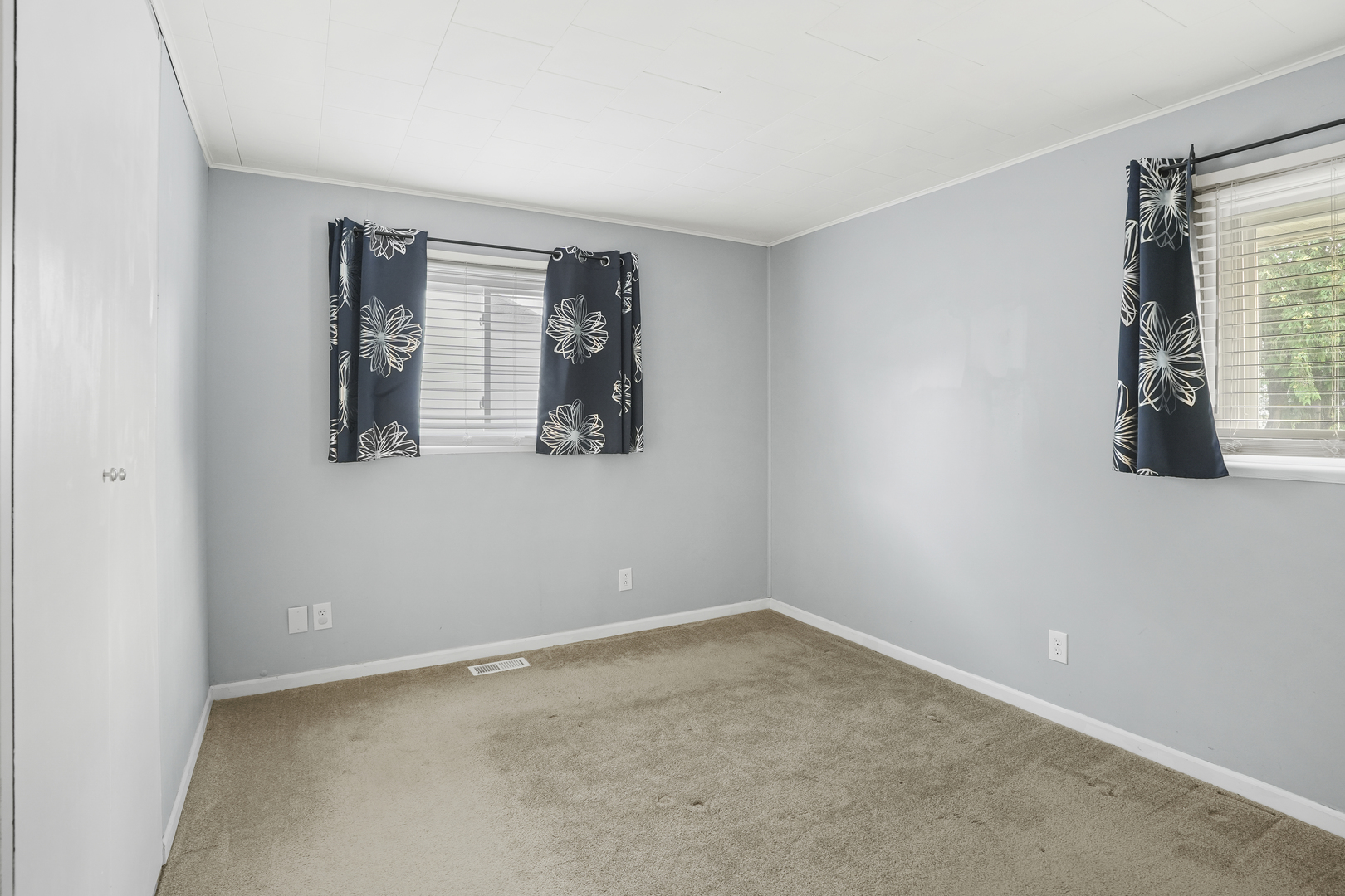 3408 Sally Drive Steger, IL 60475 - Photo 9 of 15 wooden floor in an empty room