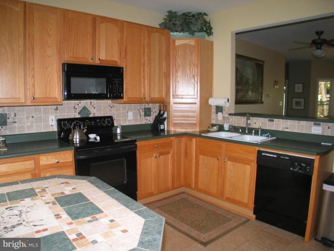 10917 Lees Mill Road Warrenton, VA 20186 - Photo 3 of 17 Kitchen