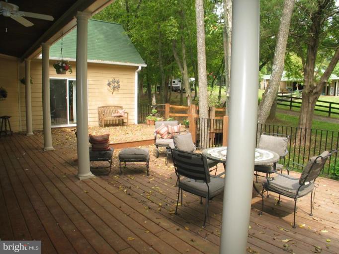 10917 Lees Mill Road Warrenton, VA 20186 - Photo 9 of 17 Deck