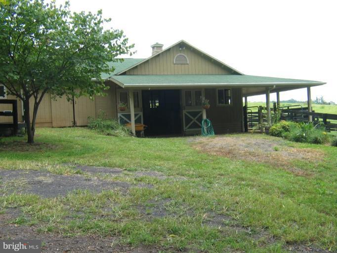 10917 Lees Mill Road Warrenton, VA 20186 - Photo 10 of 17 3 stall barn