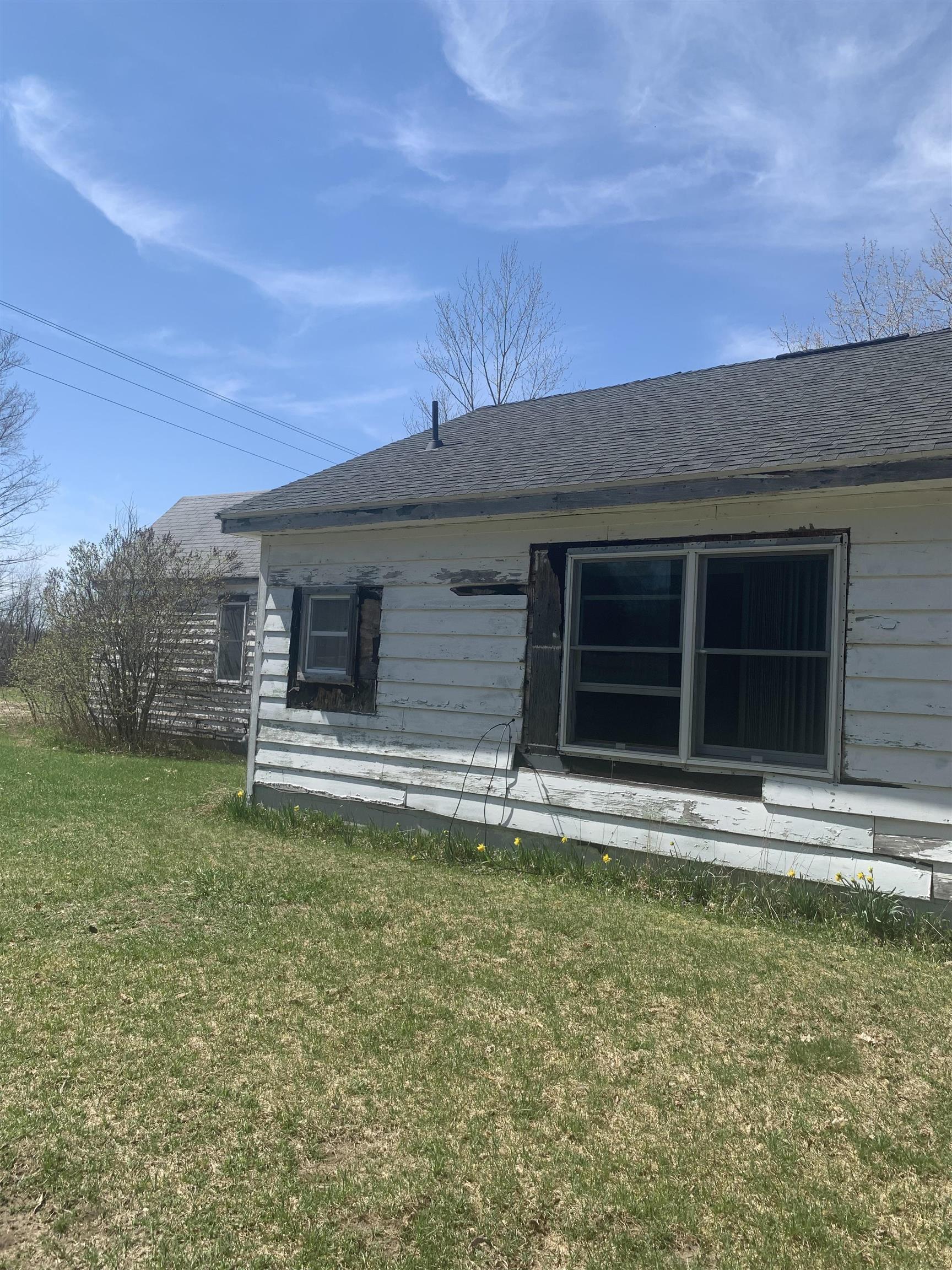 5142 Bebb Road Alden, MI 49612 - Photo 11 of 27 1909947-10.JPG