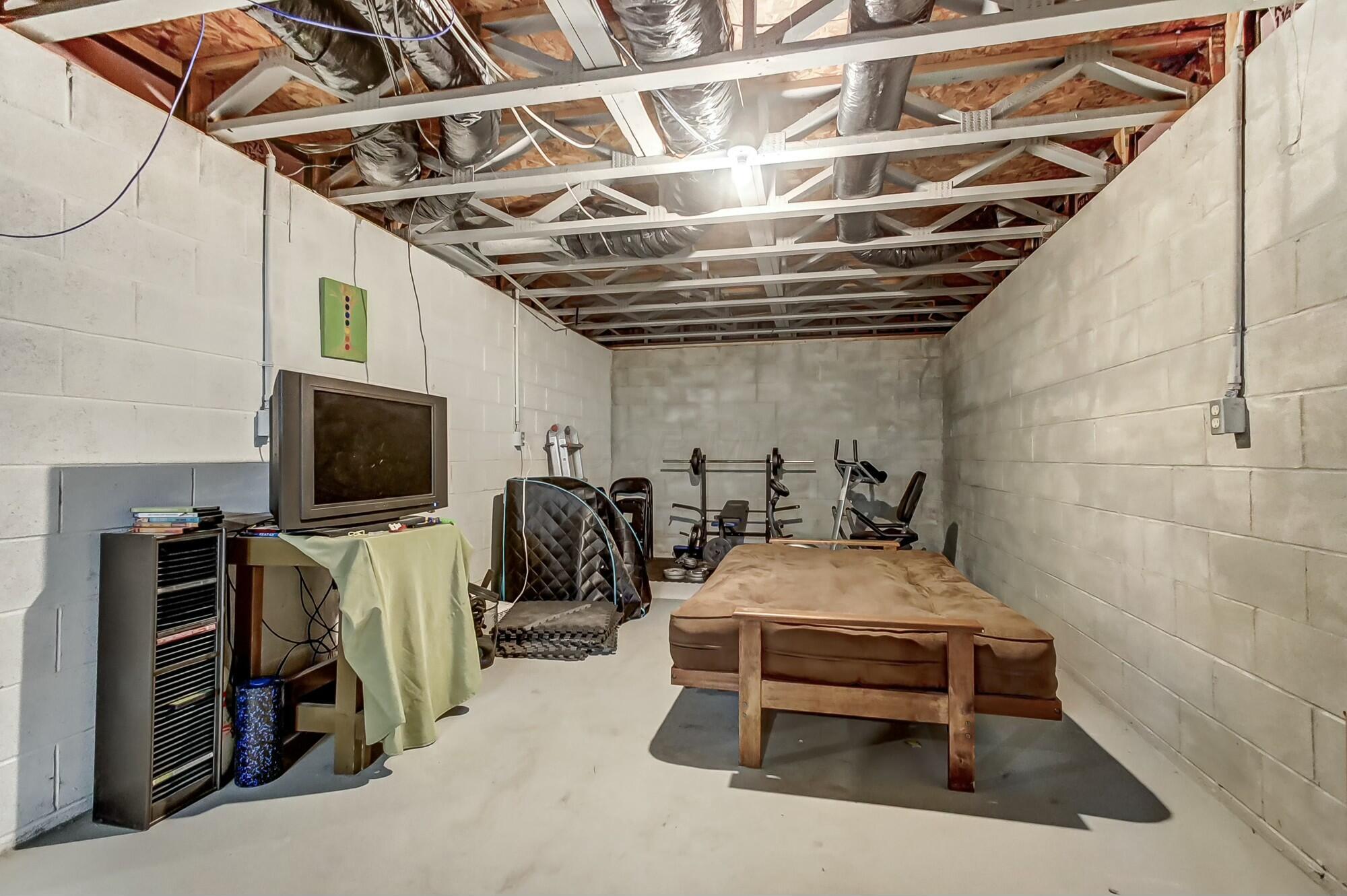 3093 Briar Ridge Road Columbus, OH 43232 - Photo 22 of 32 full basement