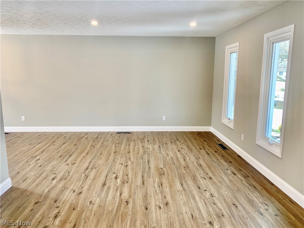 10771 Gate Post Road Strongsville, OH 44149 - Photo 2 of 12 Gallery Image 2