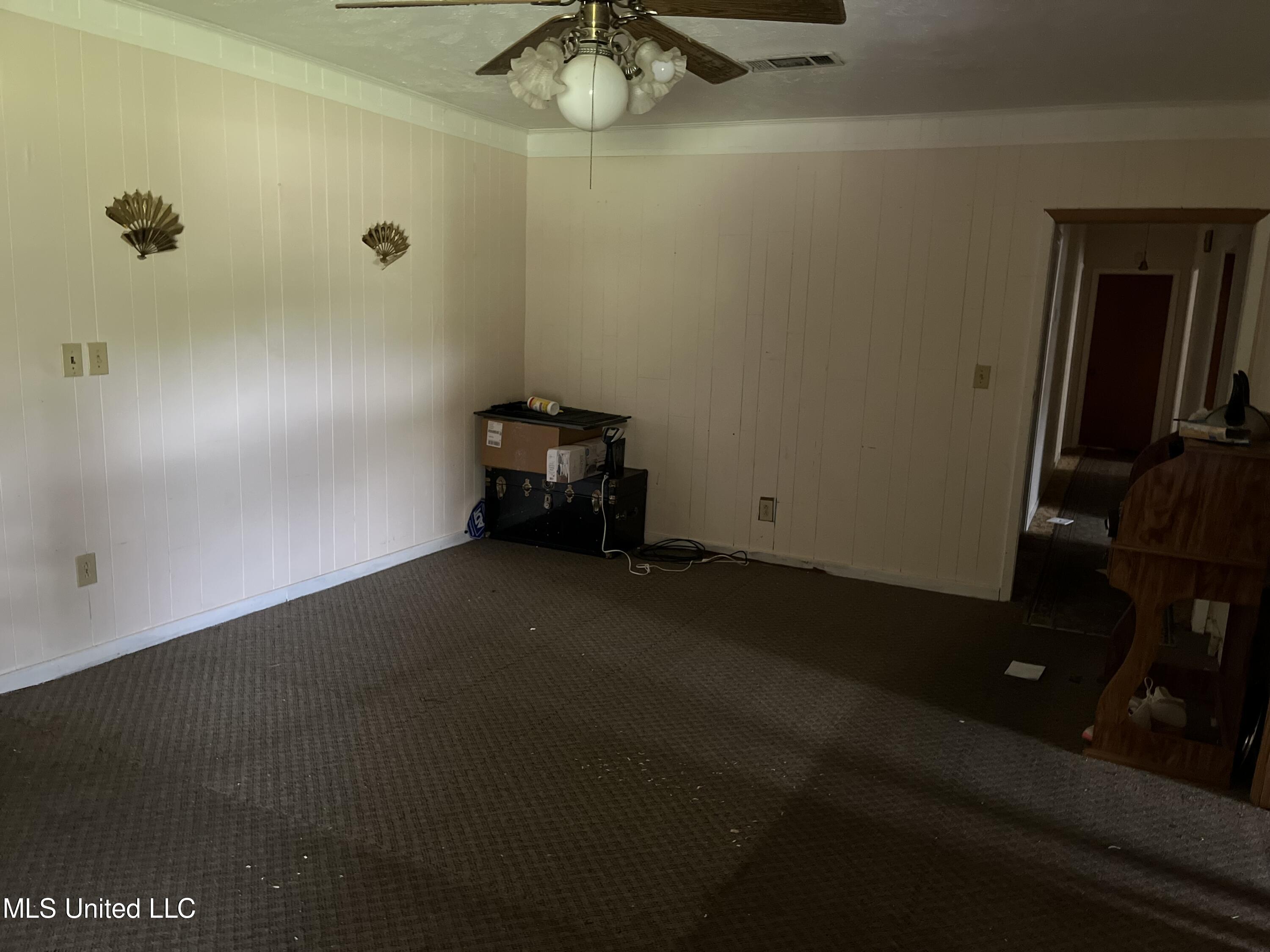 207 Old Whitfield Road Pearl, MS 39208 - Photo 12 of 14 Den
