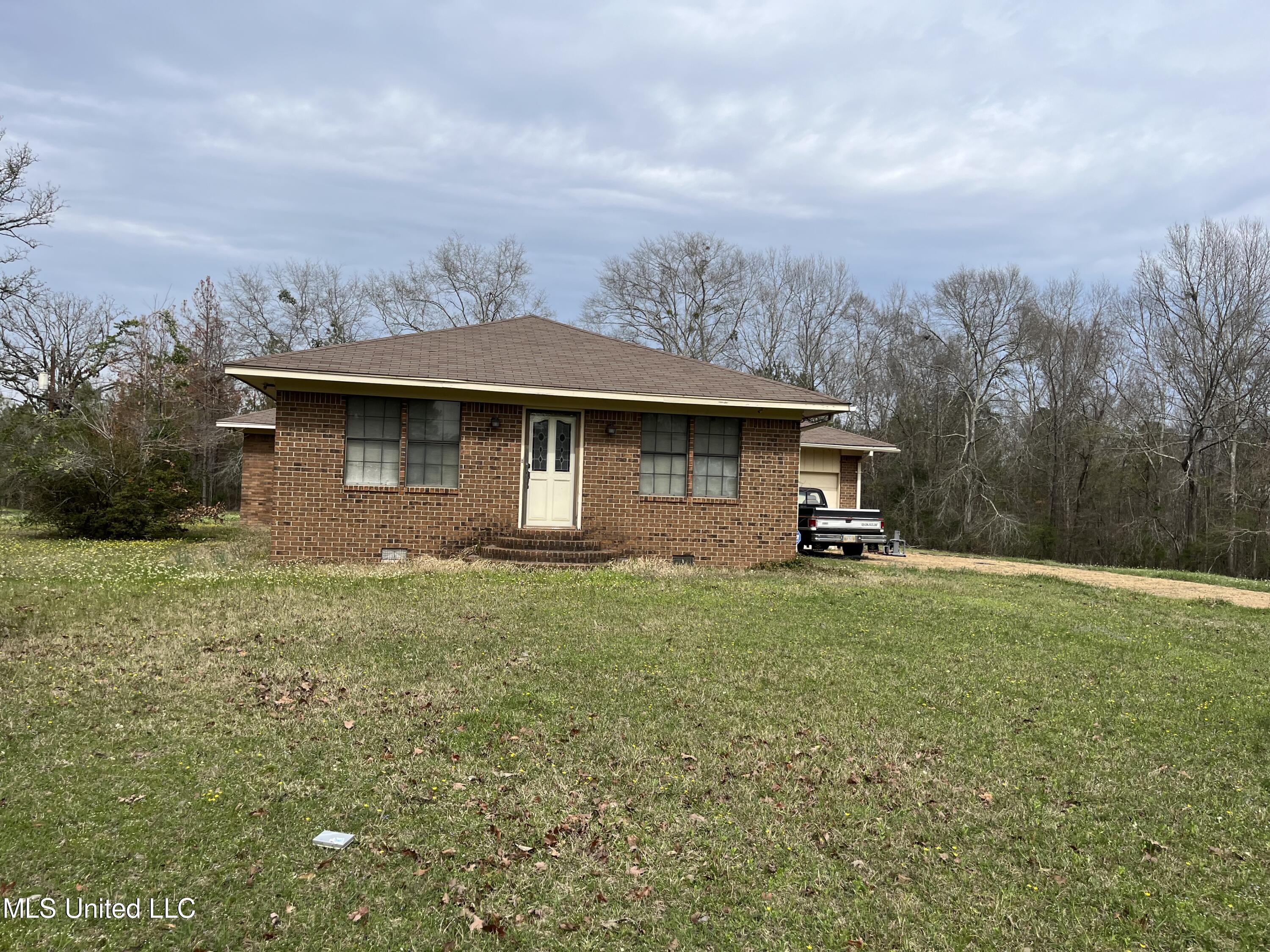 207 Old Whitfield Road Pearl, MS 39208 - Photo 2 of 14 Front 2