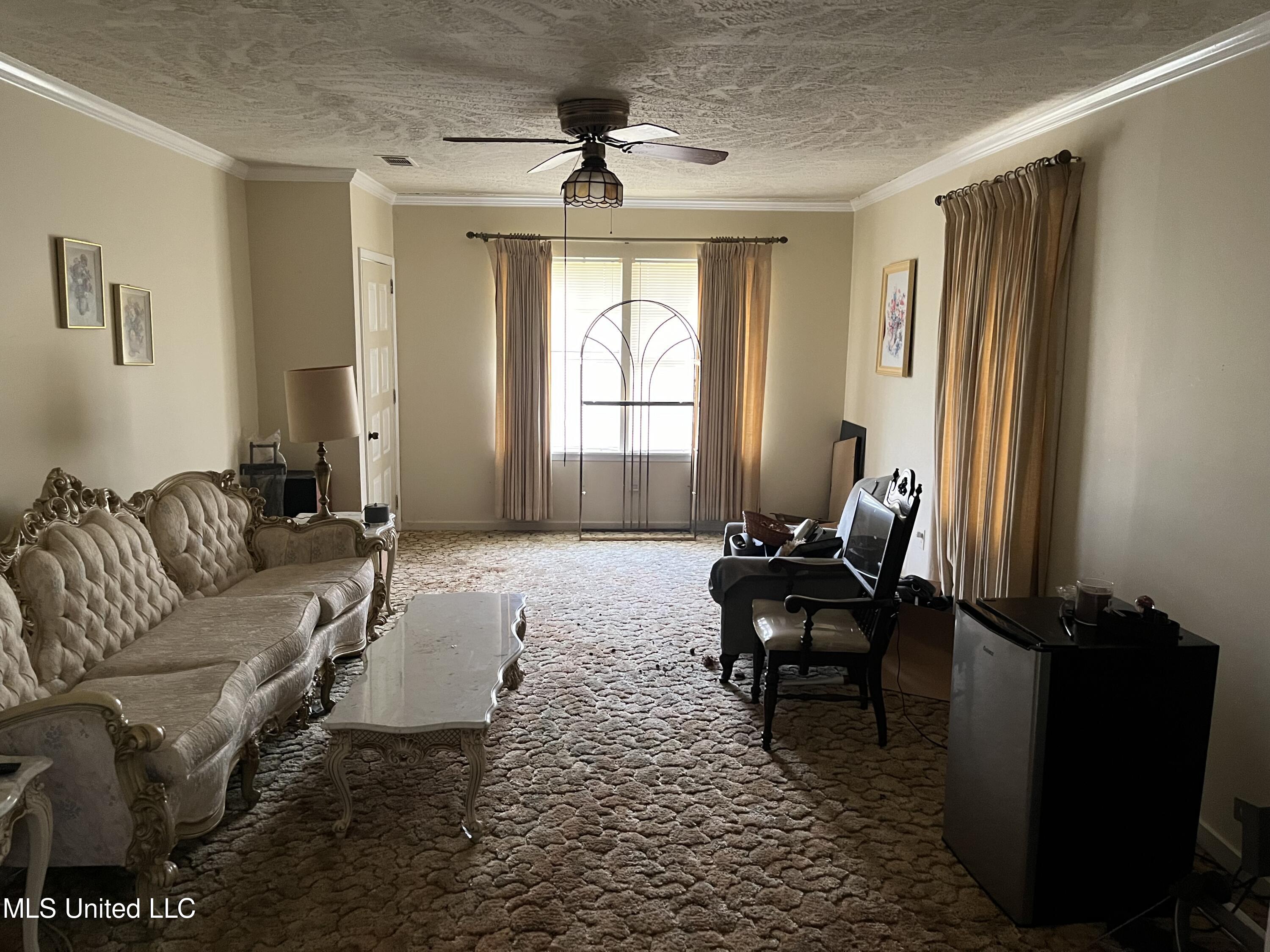 207 Old Whitfield Road Pearl, MS 39208 - Photo 5 of 14 Formal Living Area