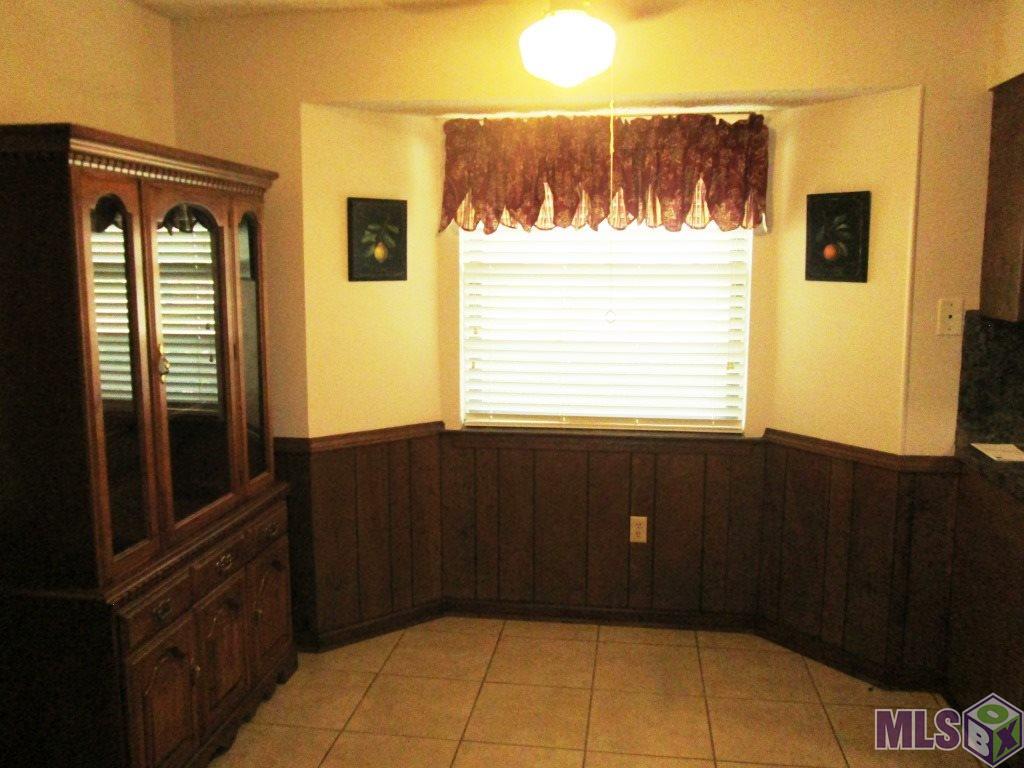 16810 Dahlgren Avenue Baton Rouge, LA 70817 - Photo 6 of 21 Dining area