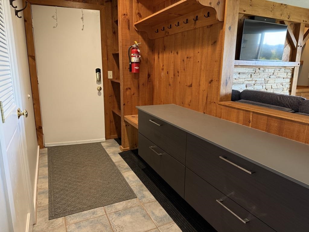 87 Snowside, Unit 6 Fayston, VT 05673 - Photo 14 of 36 Gallery Image 14
