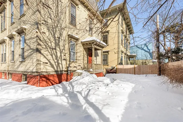 $1,500 | 1402 Westminster Street, Unit 1R, Providence, RI 02909