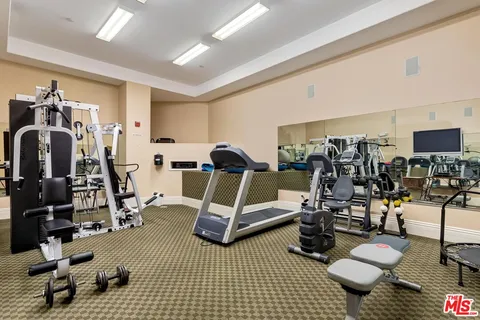 $1,099,999 | 16123 Sunset Boulevard, Unit 101, Pacific Palisades, CA 90272