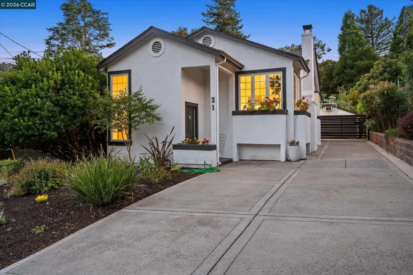 $1,995,000 | 21 Camino Del Diablo, Orinda, CA 94563