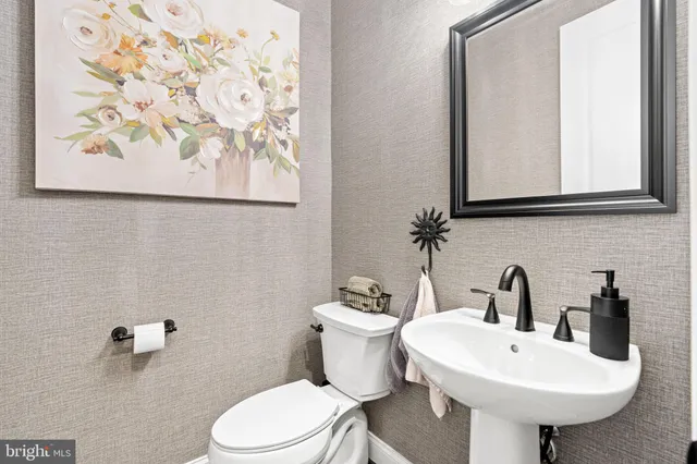 $630,000 | 102 Maribel Lane, York, PA 17403