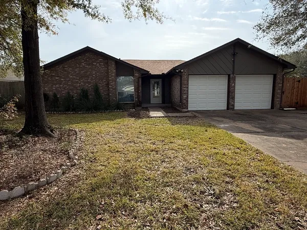 $2,149 | 306 Flora Vista Drive, Houston, TX 77598