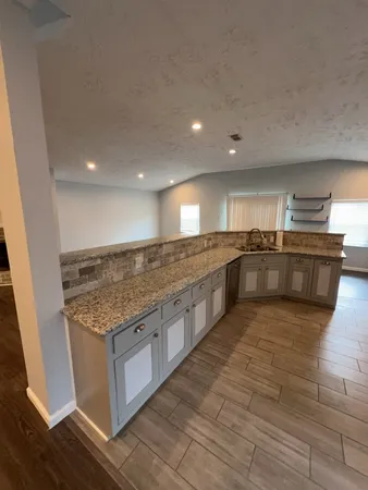 $2,200 | 306 Flora Vista Drive, Houston, TX 77598