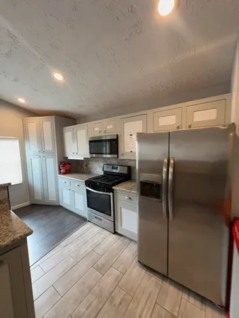 $2,200 | 306 Flora Vista Drive, Houston, TX 77598