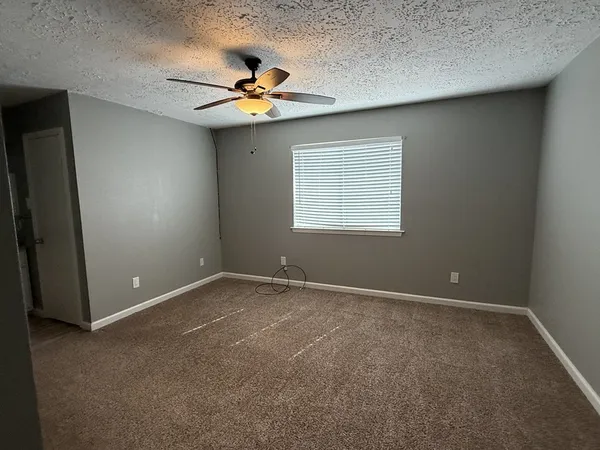 $2,149 | 306 Flora Vista Drive, Houston, TX 77598