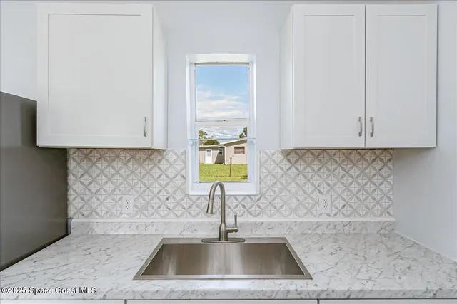 $239,000 | 300 West Rutgers Street, Melbourne, FL 32901