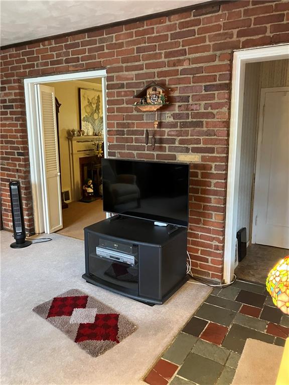 5316 Baptist Road Pittsburgh, PA 15236 - Photo 6 of 20 Gallery Image 6