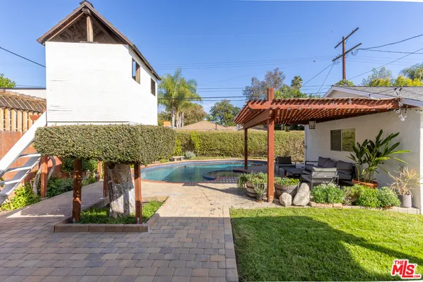 $1,999,999 | 5044 Varna Avenue, Sherman Oaks, CA 91423