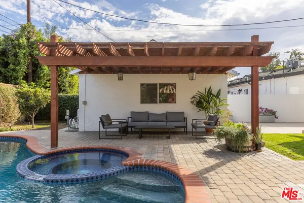 $1,999,999 | 5044 Varna Avenue, Sherman Oaks, CA 91423