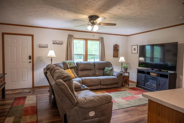 $180,000 | 1341 County Rd C, Arkdale, WI 54613