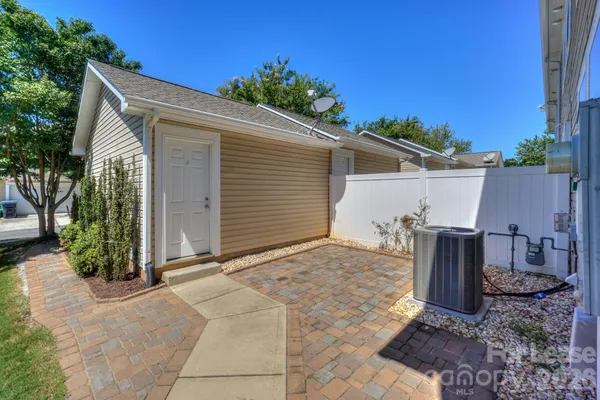 $2,400 | 8273 Viewpoint Lane, Cornelius, NC 28031