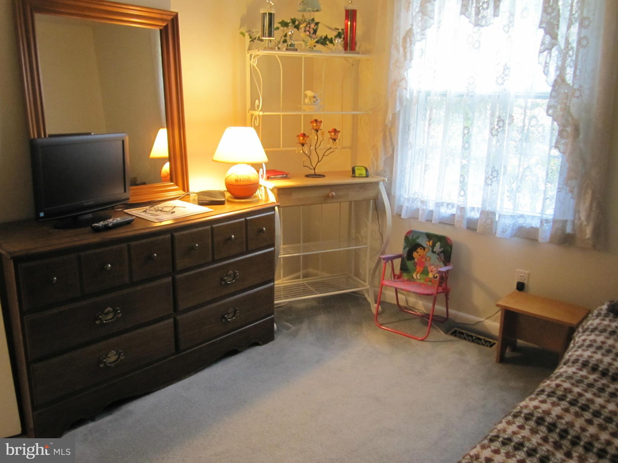 246 Cinder Road Lutherville-Timonium, MD 21093 - Photo 20 of 29 Bedroom