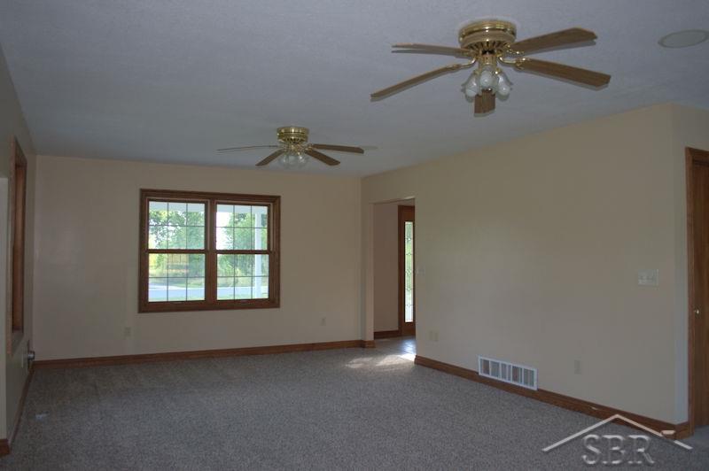 3700 South Merrill Road Merrill, MI 48637 - Photo 12 of 44 31299147-11.JPG