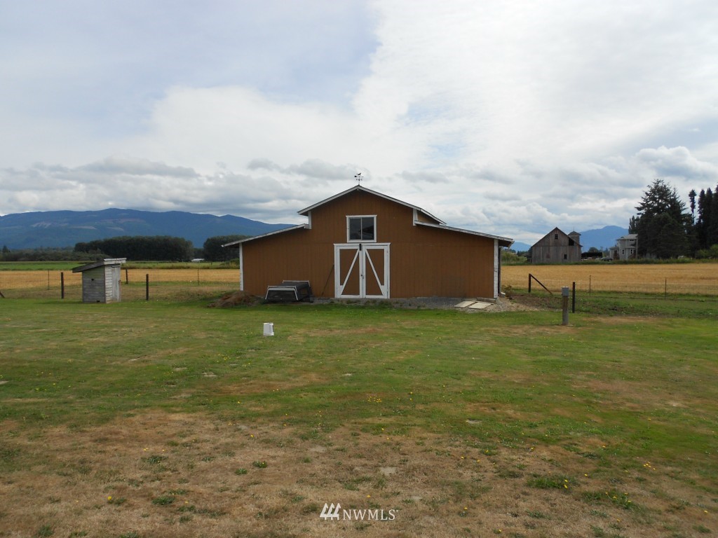 20505 Cook Road Burlington, WA 98233 - Photo 11 of 16 Gallery Image 11