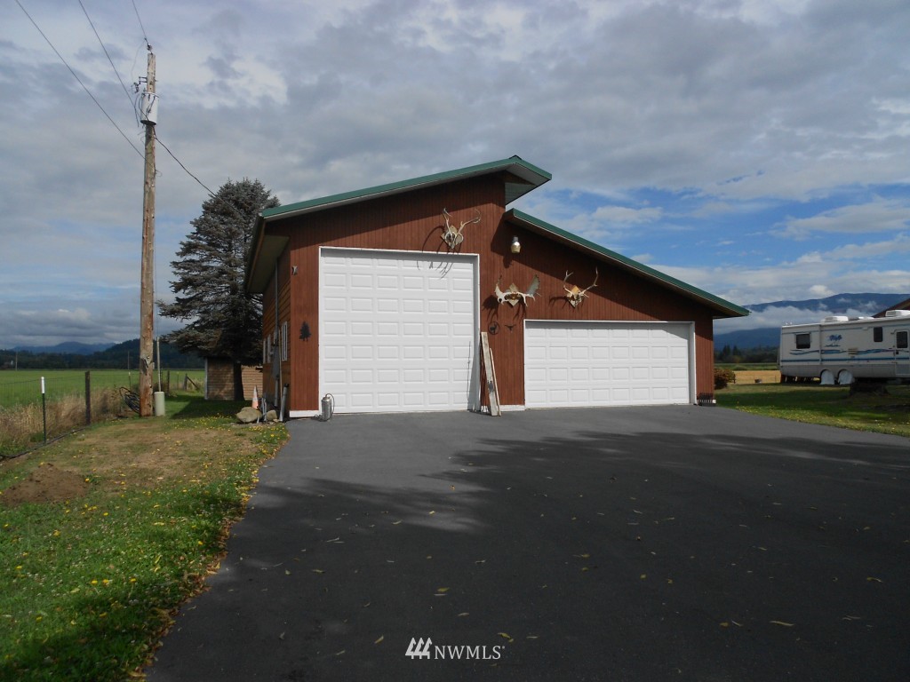 20505 Cook Road Burlington, WA 98233 - Photo 12 of 16 Gallery Image 12